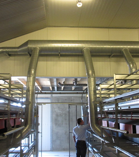 Agra-matic-Drost-open-dag-pluimveebedrijf-binnen-buizen.jpg
